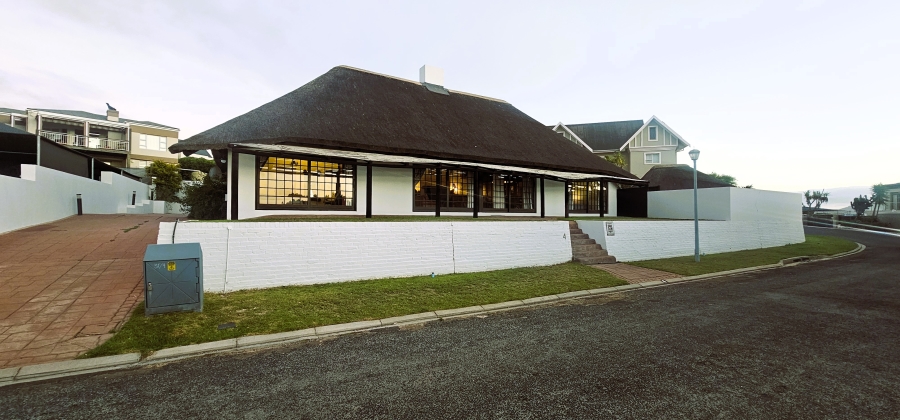 5 Bedroom Property for Sale in Myburgh Park Western Cape